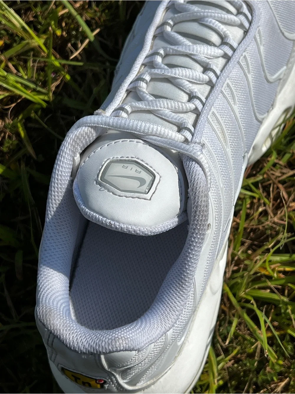 CLEAN Nike size 11 Womens Air Max Plus White Platinum shoes
